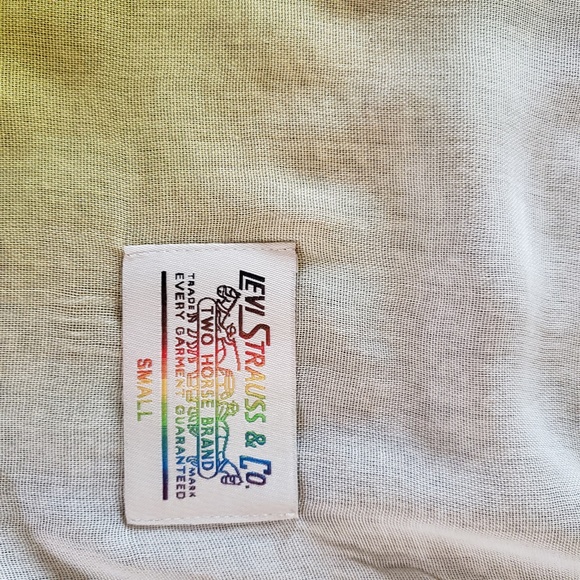 LEVI'S PRIDE SCARF:NWT STARS,HEARTS,PEACE SIGNS & MORE MOTIF - Picture 10 of 11